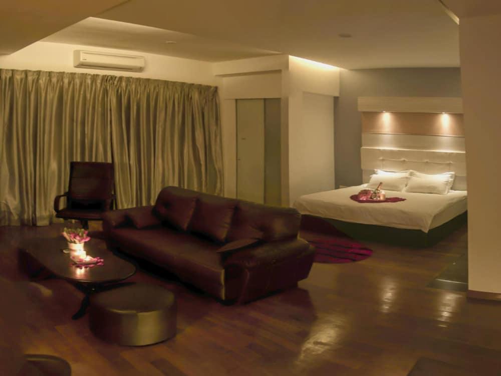 Avantgarde 2* Johor Bahru